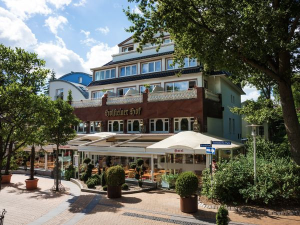Weihnachten und Silvester 2023 im Holsteiner Hof am Timmendorfer Strand