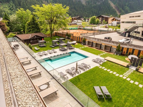 Neujahrsreise 2026 ins Zillertal – Winterurlaub in Mayrhofen mit Wellness & Genuss