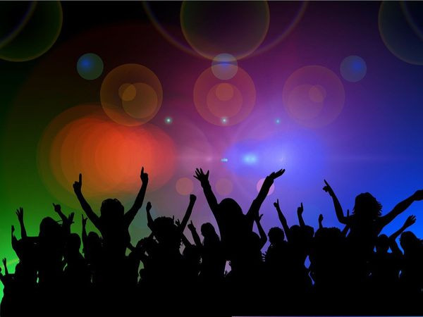 Flyer der Silvesterveranstaltung: Silvester 2025/2026 in Thüringen | 6 Tage Disco Fever Silvesterparty im Ferien Hotel Rennsteigblick
