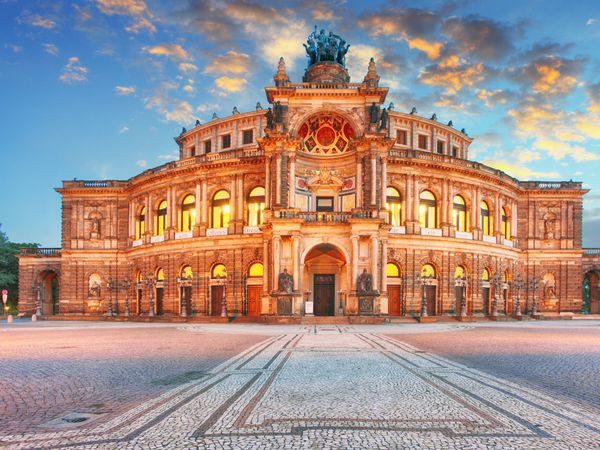 Silvesterveranstaltung: Silvesterzauber in Dresden mit Semperoper & Silvestergala