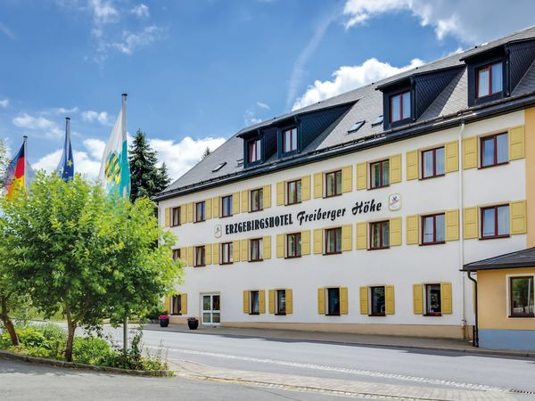 Flyer der Silvesterveranstaltung: 6 Tage Silvester im Erzgebirge – All-Inclusive genießen und feiern
