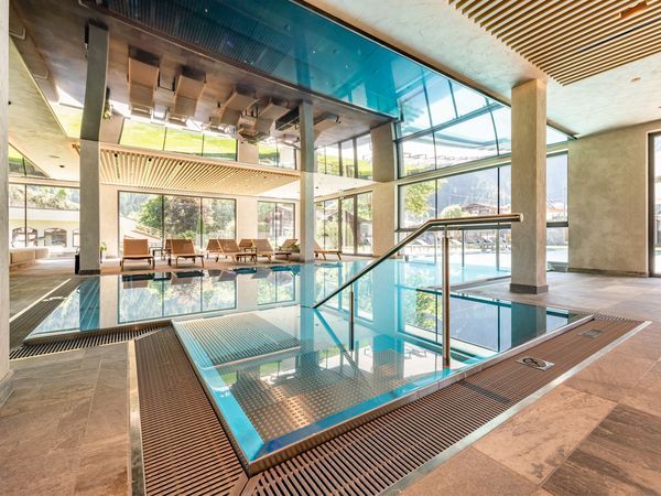 Neujahrsreise 2026 ins Zillertal – Winterurlaub in Mayrhofen mit Wellness & Genuss