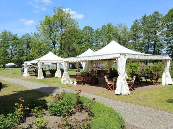 Stilvoll ins neue Jahr – Silvesterreise 2025/2026 zum Seepark Hotel am Wandlitzsee