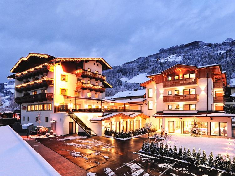 Bergurlaub über Silvester 2026/27 im Hotel Theresia in Ramsau im Zillertal