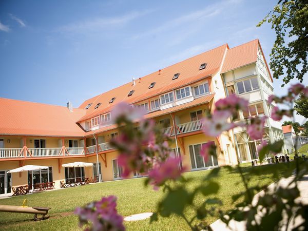 Silvester-Special 2025 im JUFA Hotel Nördlingen – Jahreswechsel im mittelalterlichen Flair