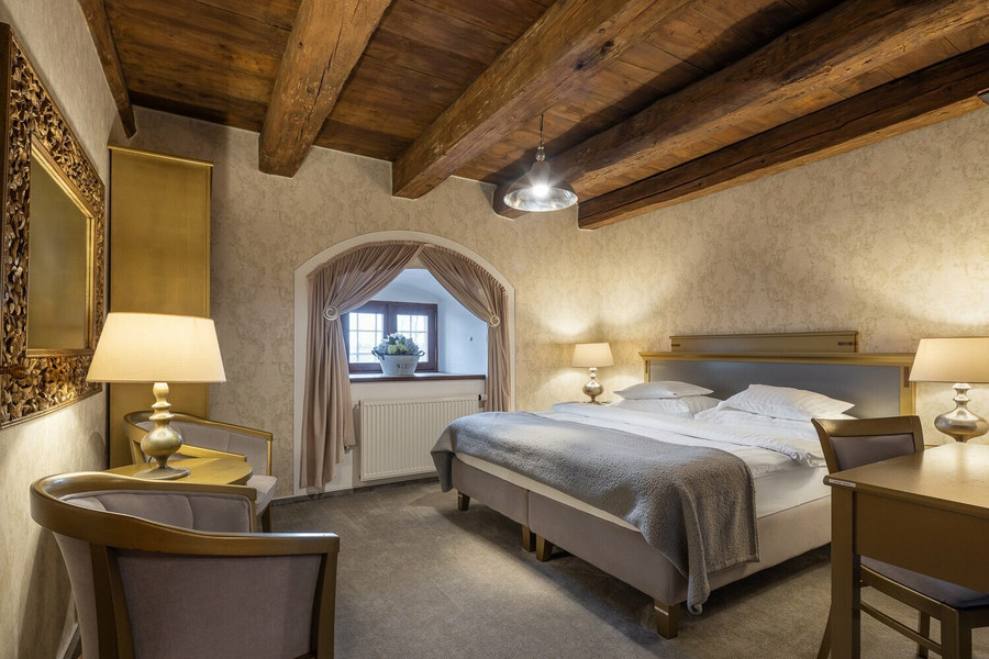 Silvesterveranstaltung: Schloss Silvesteraufenthalt im Pytloun Schlosshotel Ctenice in Prag