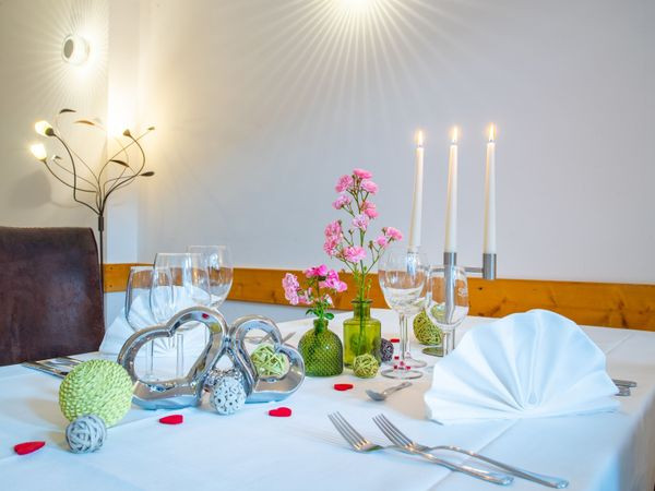 Silvesterveranstaltung: Jahreswechsel 22/23 - 3 Nächte Aqualux Wellness- & Tagungshotel 2023/2024